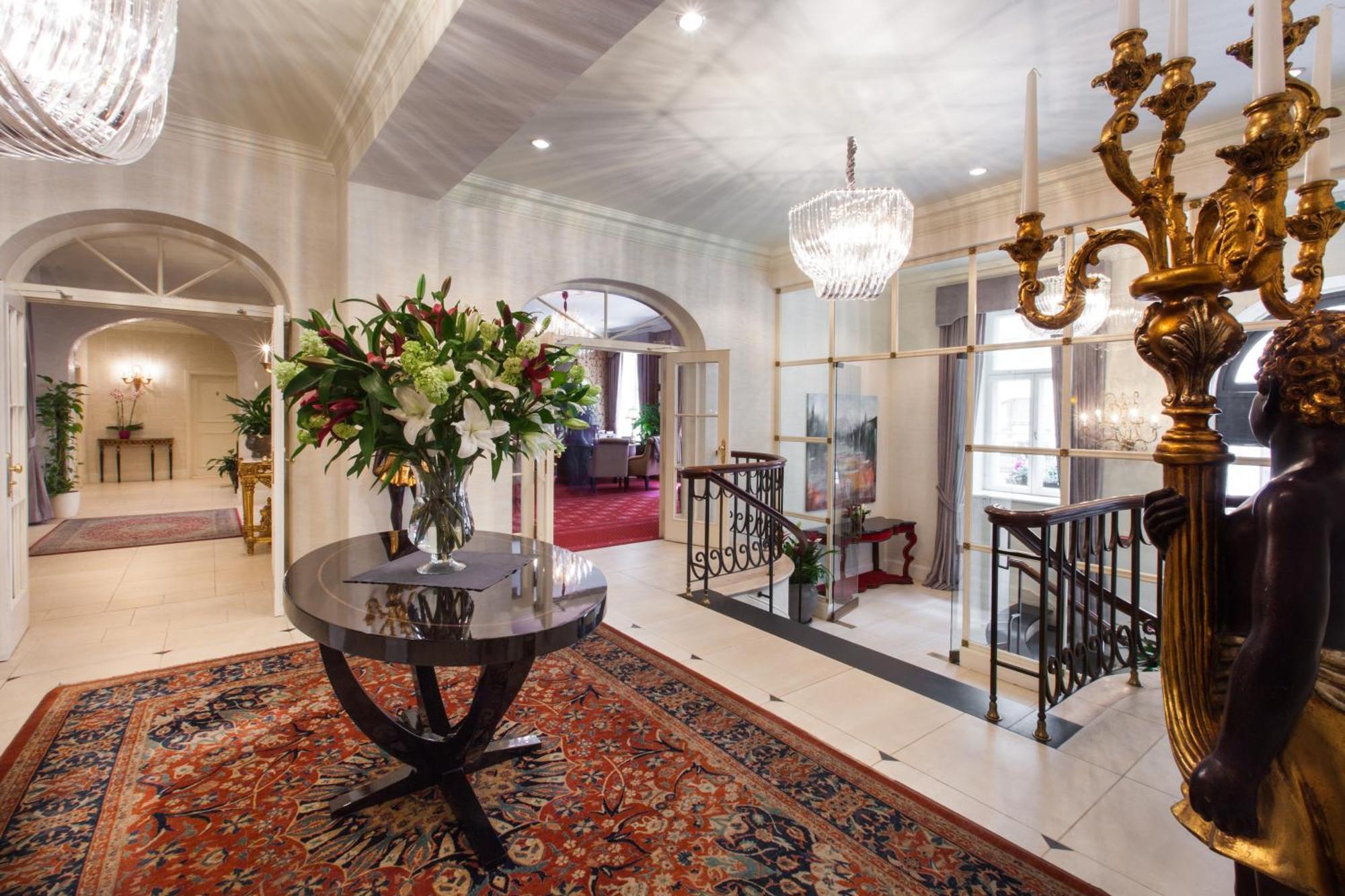 Отель Grand Palace - Small Luxury Of The World