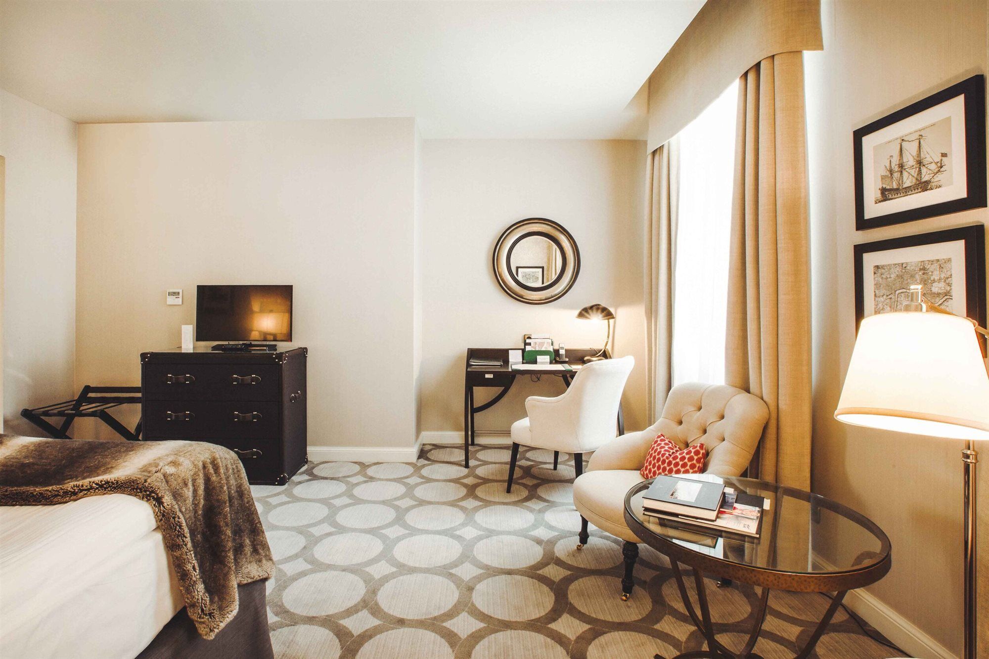 Отель Grand Palace - Small Luxury Of The World
